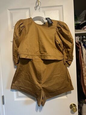 Brown Puff-Sleeve two-piece with Subtle Dot Detail